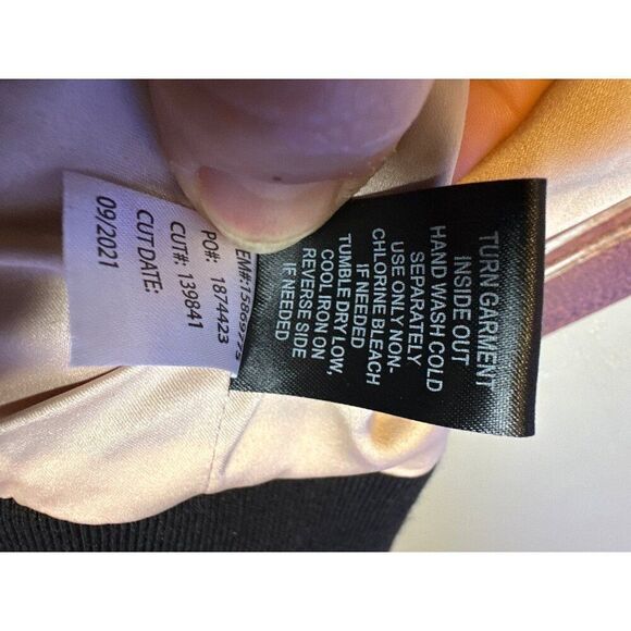 Torrid Allover Gold &โBlack Sequin Long Sleeve Bomber Jacket Pockets Lined SZ1X - Picture 15 of 16